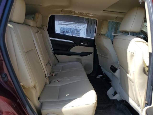 2018 Toyota Highlander SE
