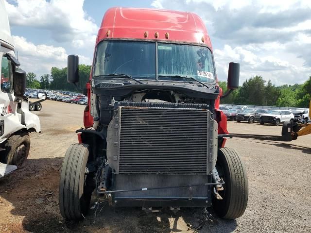 2017 Freightliner Cascadia 125 Semi Truck