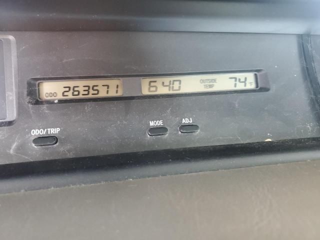2004 Toyota Avalon XL