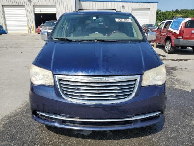 2013 Chrysler Town & Country Limited