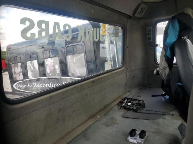 1998 Nissan Diesel UD1800