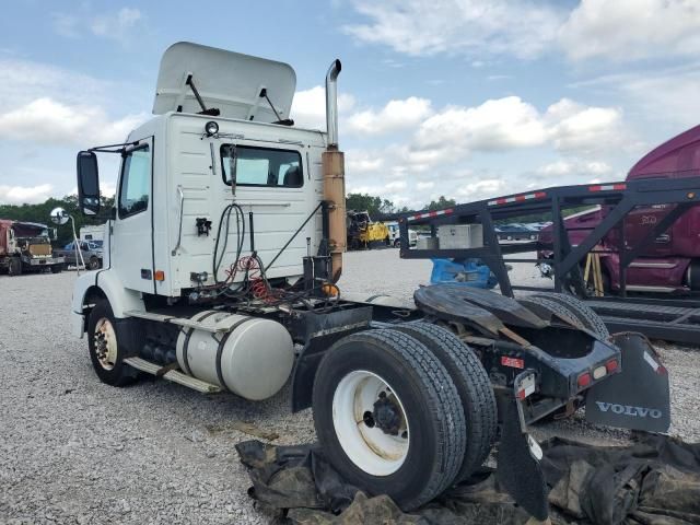 2005 Volvo VN VNM