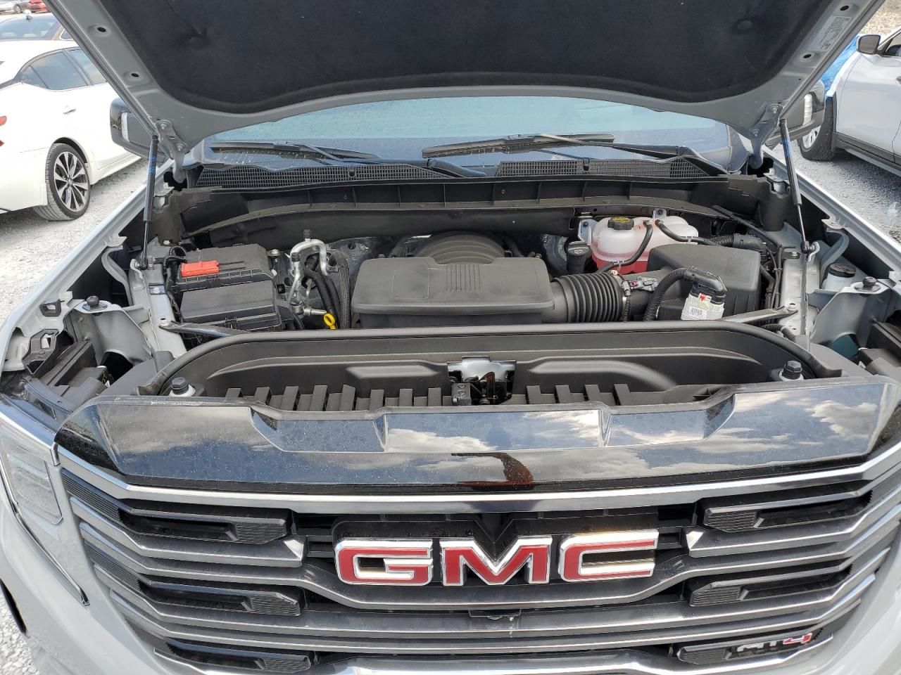 2025 GMC Sierra K1500 AT4