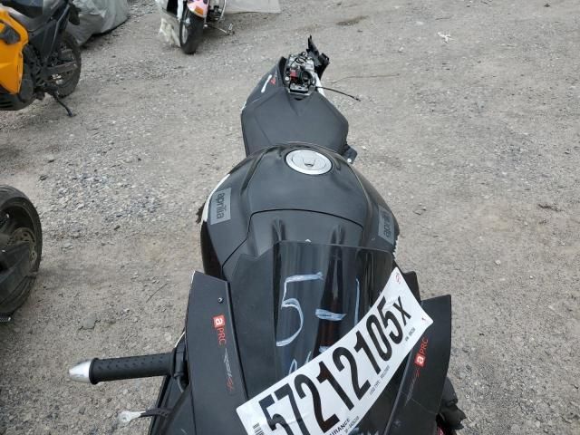 2014 Aprilia RSV4 R