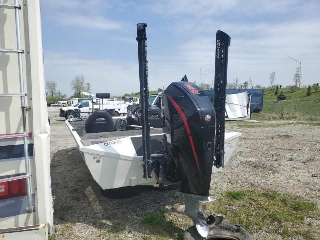 2021 Crestliner Boat