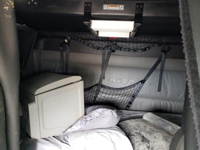 2022 Freigliner 2022 Freightliner Cascadia 126 Semi Truck