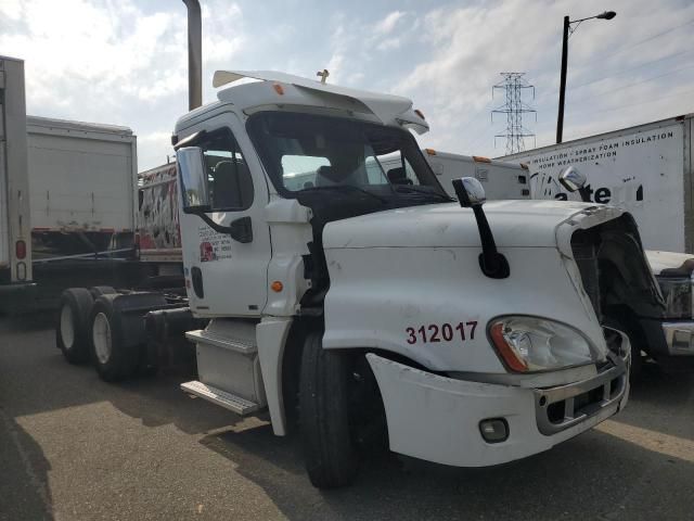 2012 Freightliner Cascadia 125