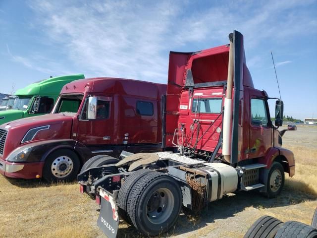 2016 Volvo VN VNM