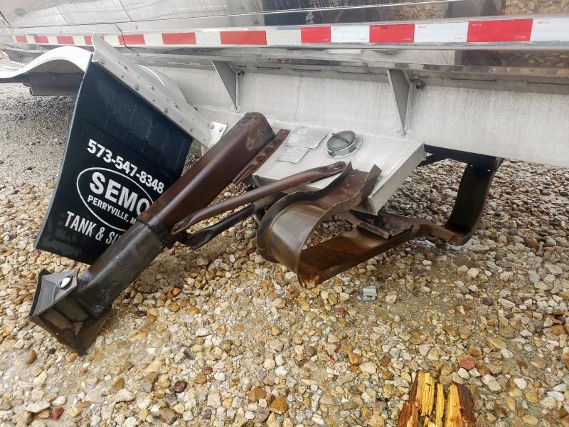 2004 Walker Tank Trailer