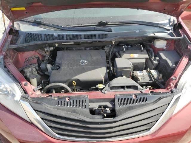 2011 Toyota Sienna LE