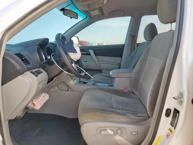 2013 Toyota Highlander Base