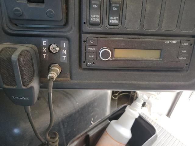 2009 Ic Corporation 3000 CE