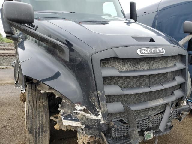2019 Freightliner Cascadia 126 Semi Truck