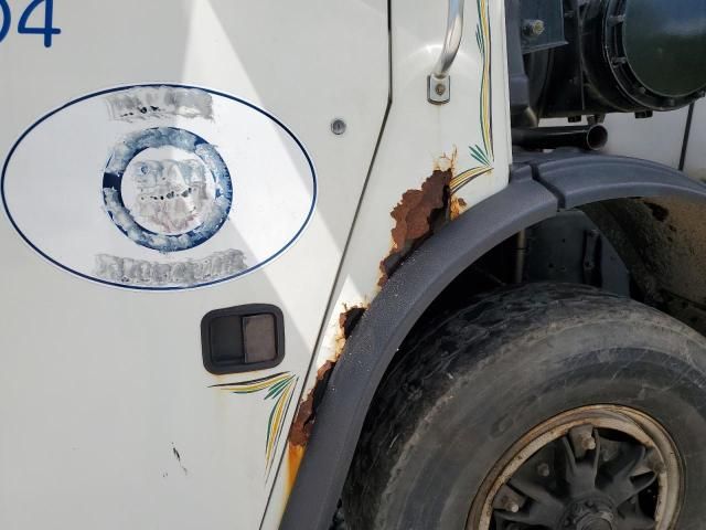 2004 Mack LE600 Refuse Truck