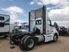 2014 Kenworth T680 Semi Truck