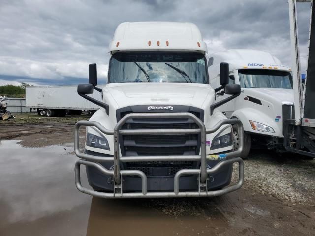 2020 Freightliner Cascadia 126 Semi Truck