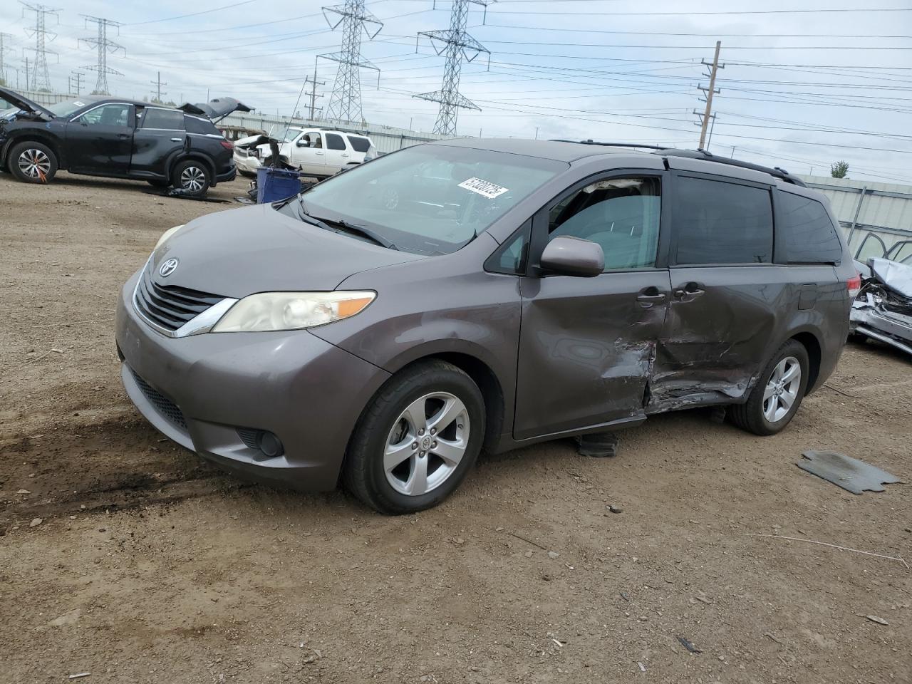 2012 Toyota Sienna le