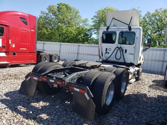 2023 Freightliner Cascadia 116 Semi Truck