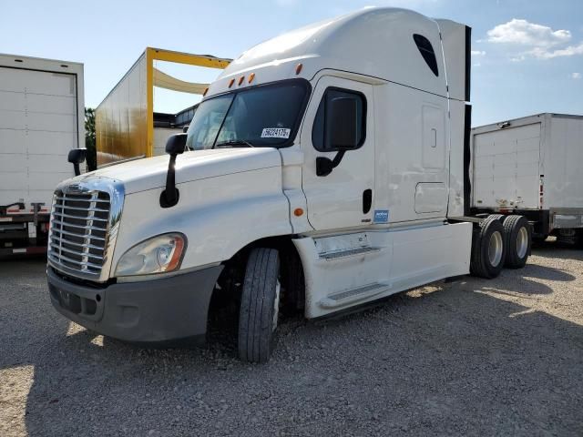 2014 Freightliner Cascadia 125 Semi Truck