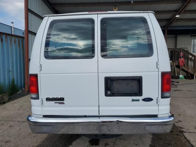 2011 Ford Econoline E350 Super Duty Wagon