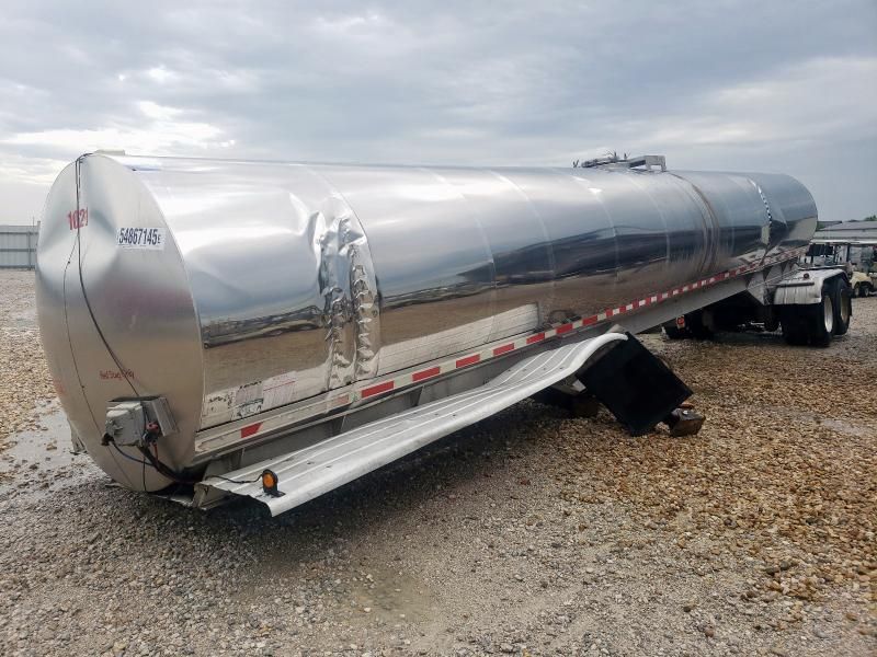 2004 Walker Tank Trailer