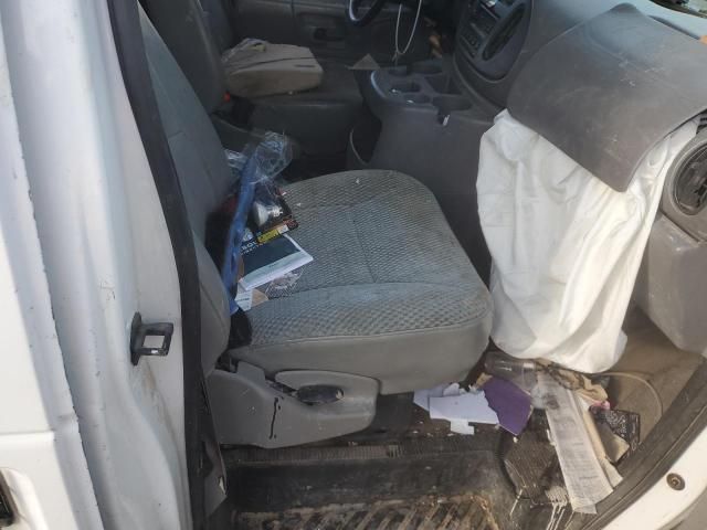 2000 Ford Econoline E150 Van