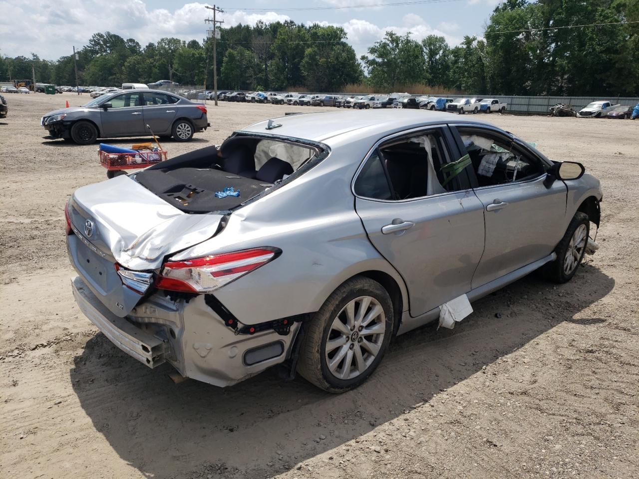 2020 Toyota Camry le