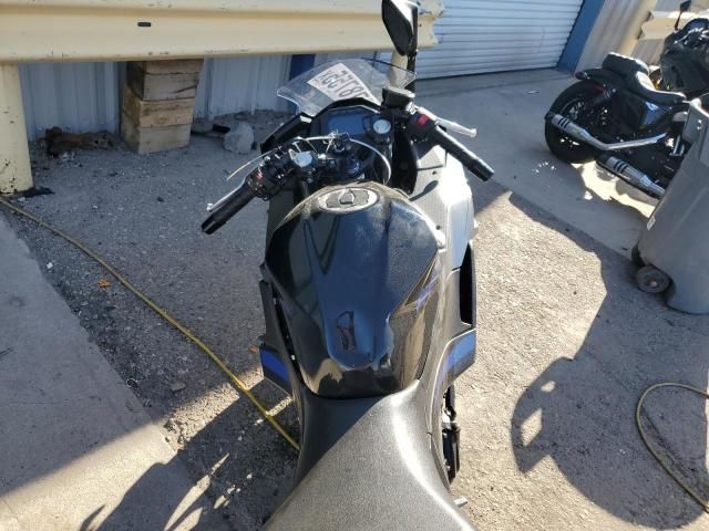 2025 Kawasaki EX500