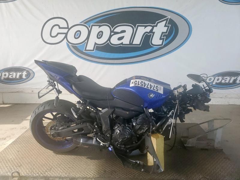 2023 Yamaha YZFR7