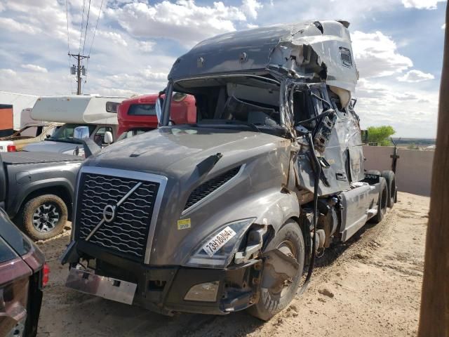 2020 Volvo VNL Semi Truck