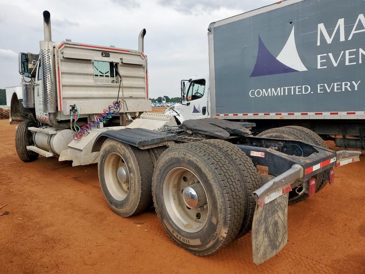 2015 Western Star 2015 Western Star 4900 Semi Truck
