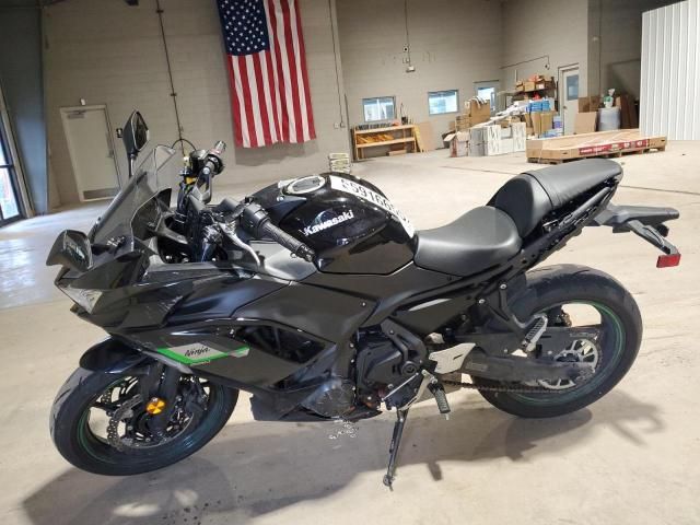 2025 Kawasaki EX650 R