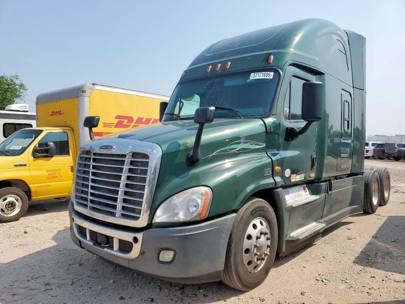 2017 Freightliner Cascadia 125 Semi Truck