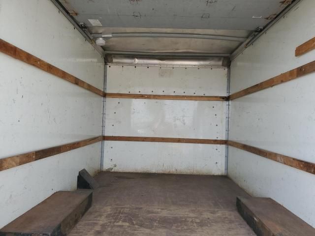 2005 GMC Savana Cutaway G3500