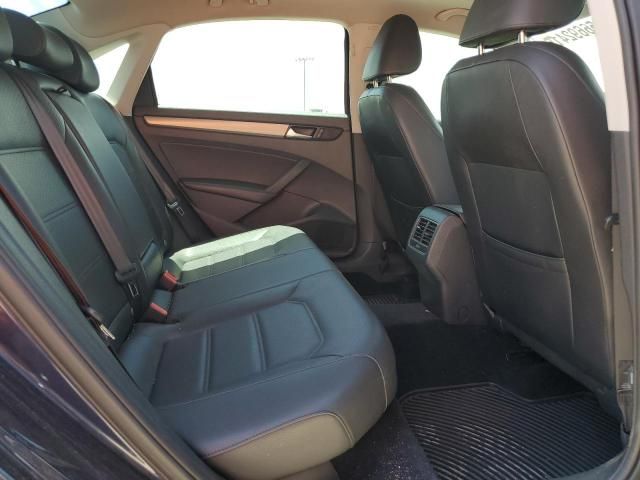 2014 Volkswagen Passat SE