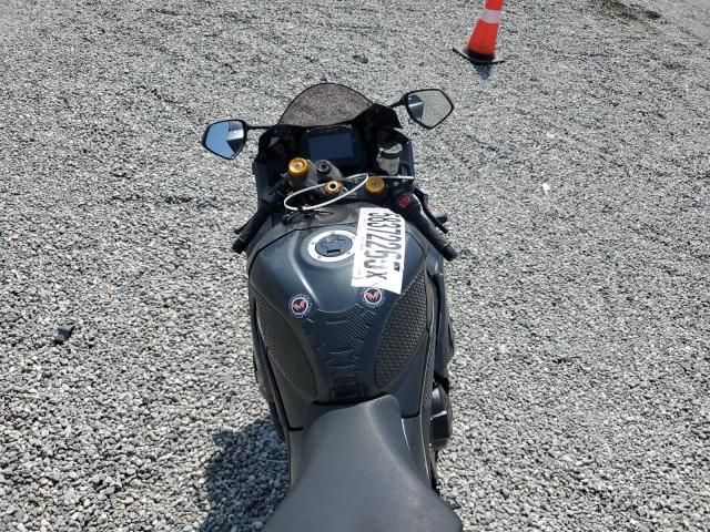 2021 Suzuki GSX-R1000 R