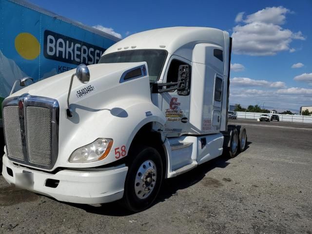 2017 Kenworth T680 Semi Truck