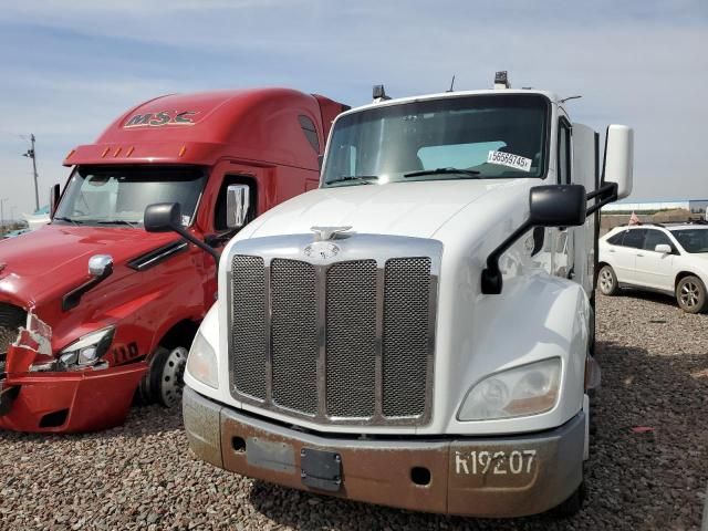 2017 Peterbilt 579 Semi Truck