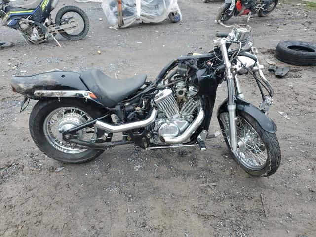 2004 Honda VT600 CD