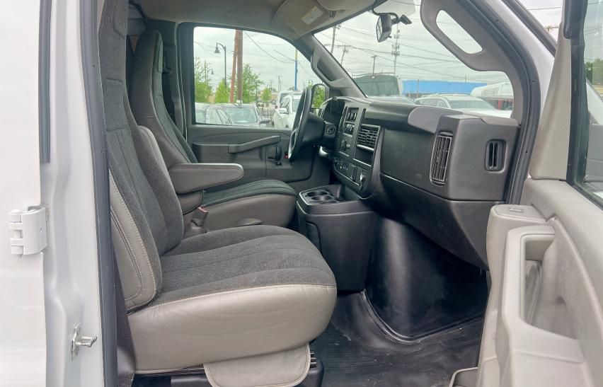 2022 GMC Savana G2500