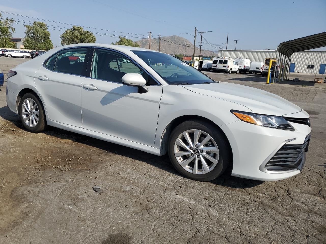 2023 Toyota Camry le