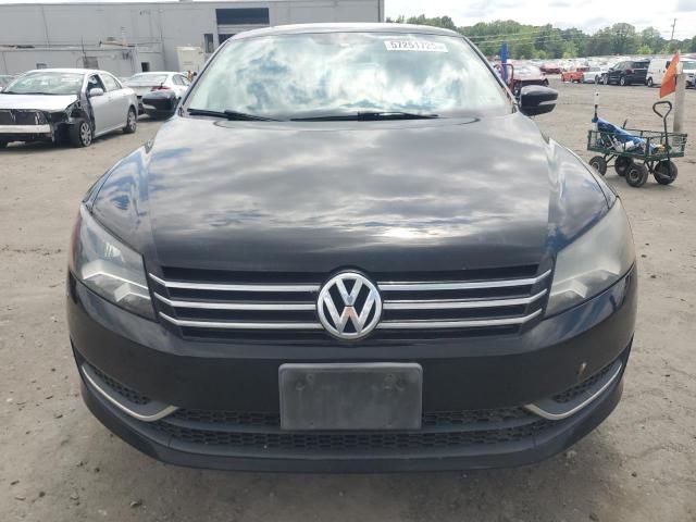 2014 Volkswagen Passat SE