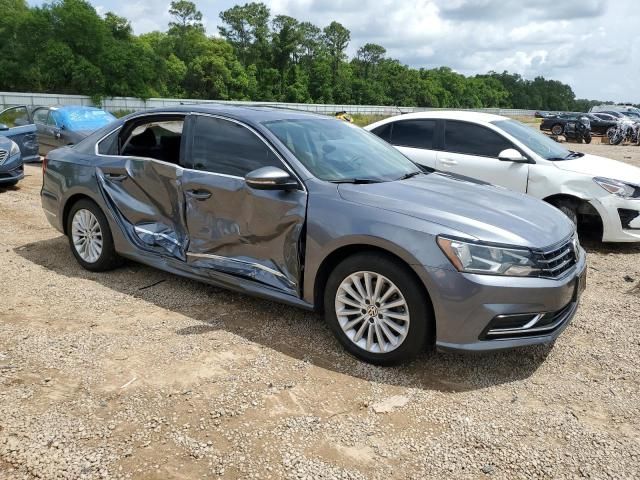 2016 Volkswagen Passat SE
