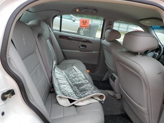 2002 Lincoln Town Car Executive