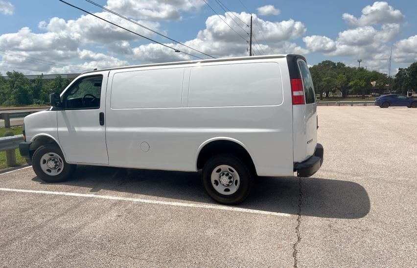 2021 Chevrolet Express G2500