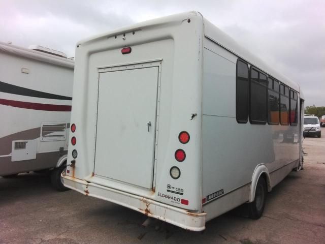 2018 Ford Econoline E450 Super Duty Cutaway Van