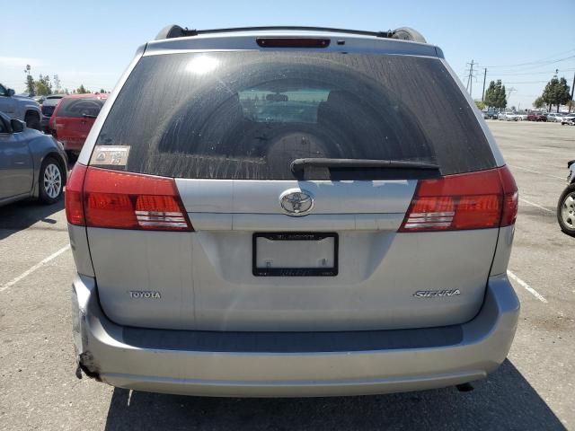 2004 Toyota Sienna CE