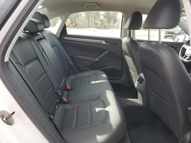 2017 Volkswagen Passat R-Line