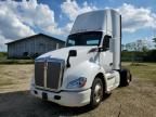2015 Kenworth T680 Semi Truck