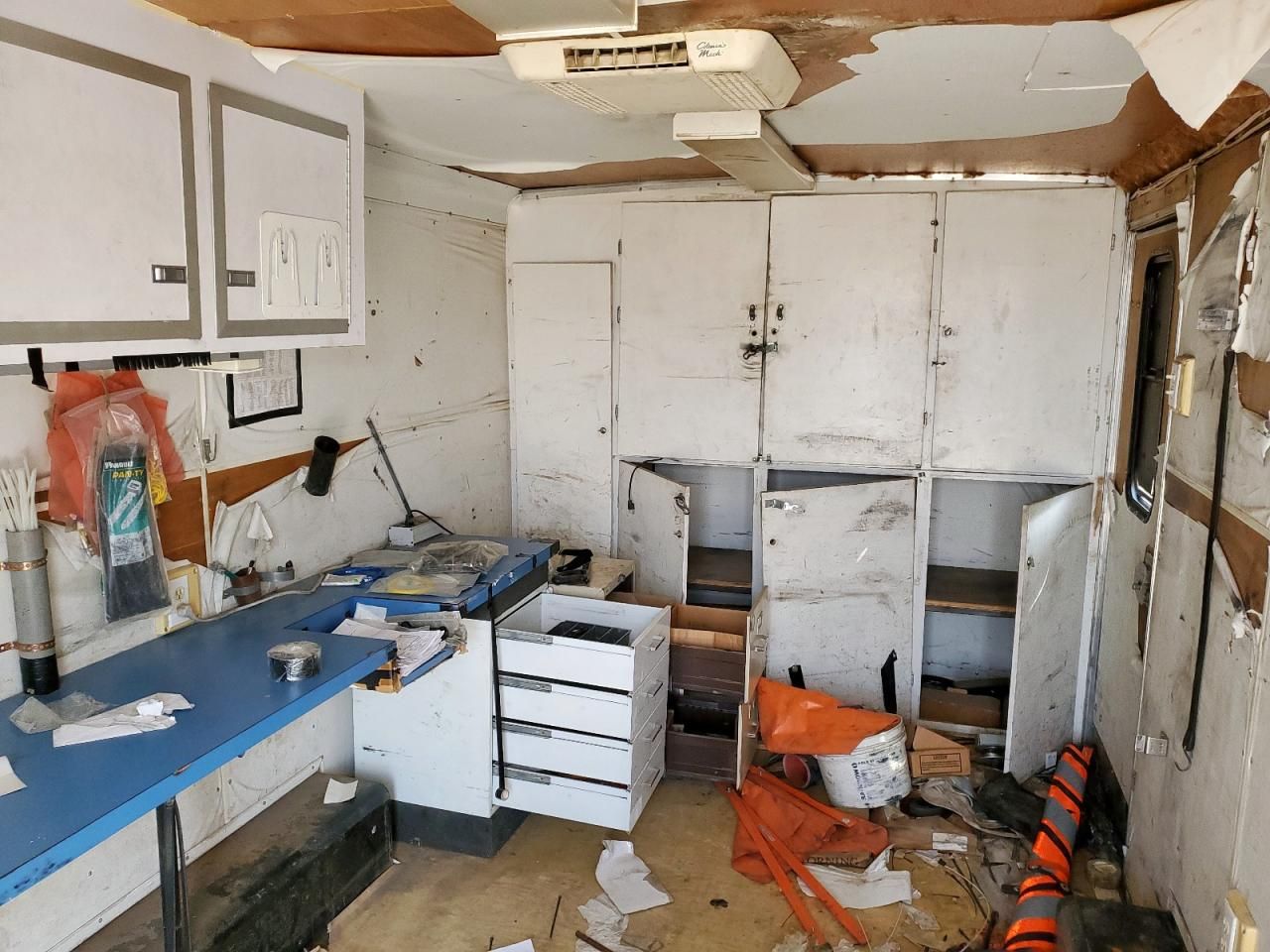 1997 Wells Cargo Fiber Optic Splicing Trailer